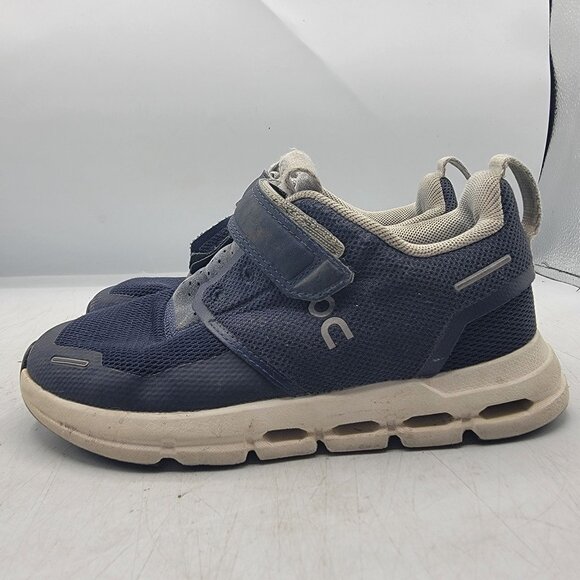 On Cloud Cloudplay Kids 12K Blue Athletic Sneakers School Casual Walking Out - Picture 12 of 14